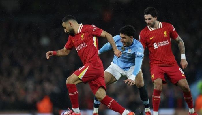 Salah sẽ khiến hàng thủ Man City phải đặc biệt dè chừng.