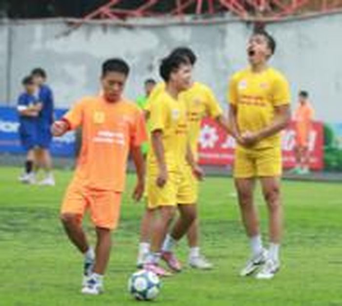 Bảng Ư: THPT Marie Curie MĐ 2–0 THPT Quang Trung HĐ