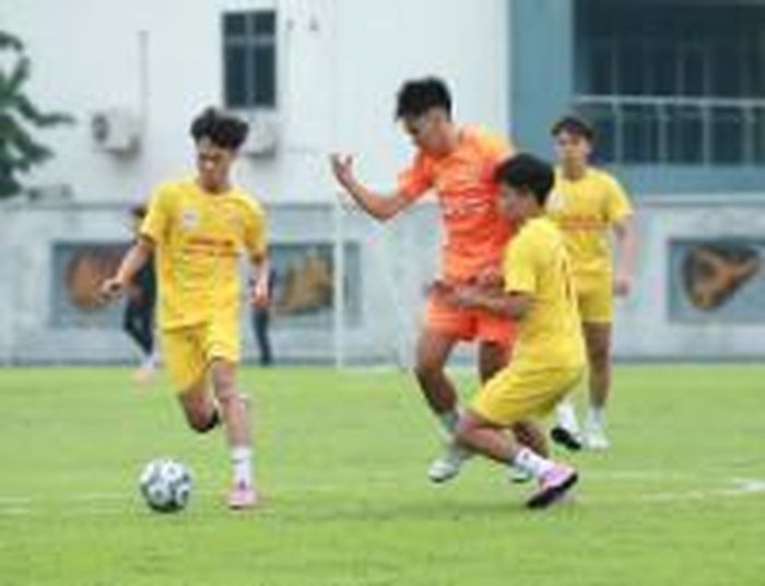 Bảng Ư: THPT Marie Curie MĐ 2–0 THPT Quang Trung HĐ