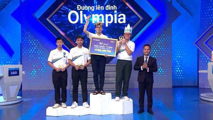 Đoàn Gia Khánh giành vòng nguyệt quế tuần với 290 điểm.
