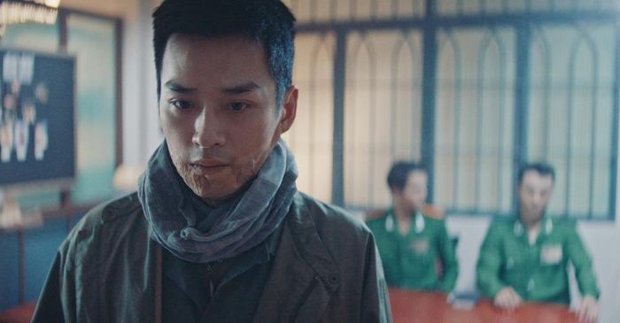 Trần Nghĩa vào vai Phát, một nhân vật có tính móc xích của câu chuyện