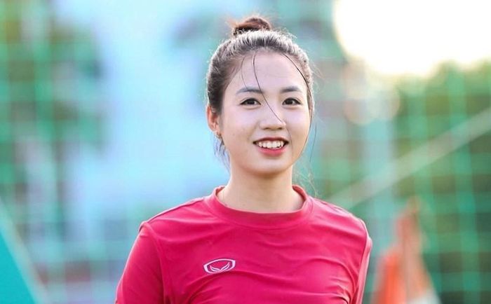 Hot girl số 1 ĐT nữ Việt Nam sở hữu nhan sắc vạn người mê