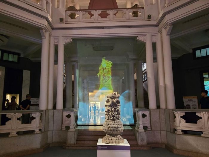 Chiêm ngưỡng di sản Phật giáo thời Lý qua công nghệ 3D mapping tại Bảo tàng Lịch sử Quốc gia