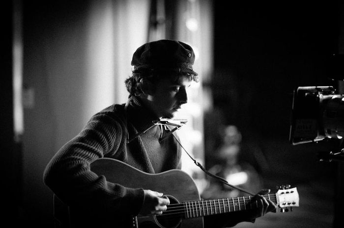 Timothee Chalamet đã biểu diễn trực tiếp trong quá trình quay "A Complete Unknown", thay vì sử dụng nhạc được ghi âm trước