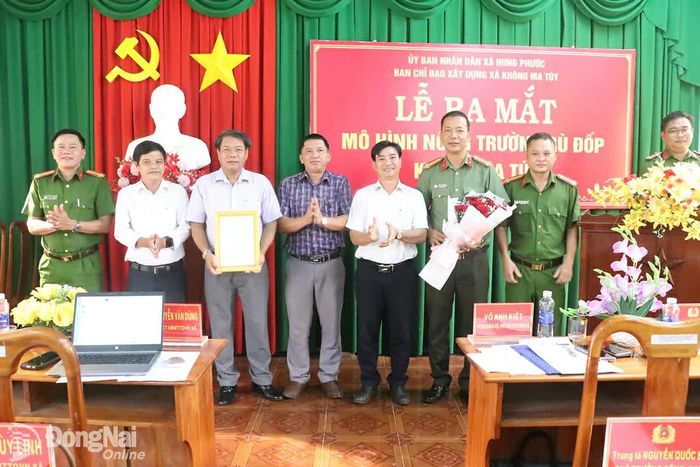 Ra mắt mô hình Nông trường Bù Đốp không ma túy. Ảnh: Đức Dũng