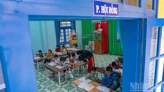  34 em học sinh của điểm trường - chủ yếu là người dân tộc Xơ Đăng đã ngay lập tức được đưa về Trường tiểu học Ngọc Linh (cách điểm trường cũ khoảng 1 giờ di chuyển). 
