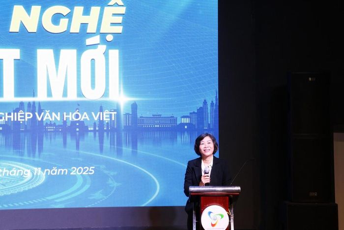 Bà Nguyễn Thị Kim Huệ, Phó Giám đốc Sở Khoa học và Công nghệ TP.HCM phát biểu khai mạc hội thảo. Ảnh: Khánh Châu