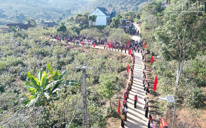 Cuộc thi hái cà-phê tại Ngày hội cà-phê phường Chiềng An, tỉnh Sơn La lần thứ nhất năm 2025 được tổ chức tại một nương cà-phê tại bản Trung Tâm, phường Chiềng An.