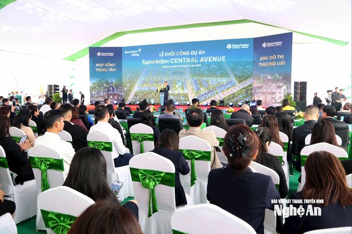 Toàn cảnh buổi lễ. Ảnh: Xuân Hoàng