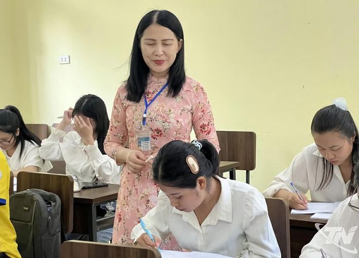 Nữ giảng viên Đại học Thái Nguyên luôn đổi mới phương pháp giảng dạy nhằm nâng cao hiệu quả trang bị kiến thức, kỹ năng cho sinh viên.