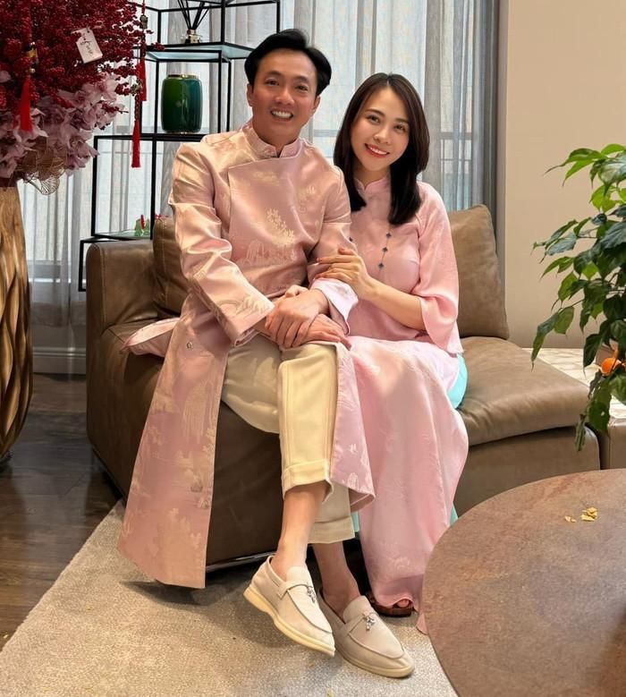 Vợ chồng Cường Đô La không ít lần khiến cộng đồng mạng ngưỡng mộ khi tặng nhau những món quà đắt đỏ. Ảnh: FBNV