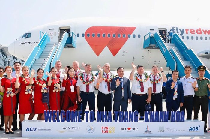 Tổ chức đón các chuyến bay quốc tế tại Sân bay quốc tế Cam Ranh