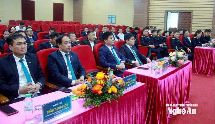 Các đại biểu tham dự lễ ký kết. Ảnh: Quang An