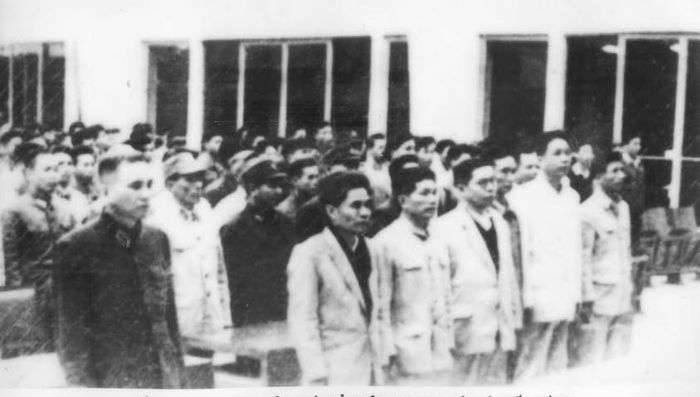 Từ trái sang phải, hàng đầu: thầy Tạ Quang Bửu (thứ 2), thầy Trần Đại Nghĩa (thứ 4) dự lễ thành lập phân hiệu 2 của Trường Đại học Bách khoa Hà Nội (nay là Học viện Kỹ thuật quân sự) ngày 28/10/1966. Ảnh tư liệu