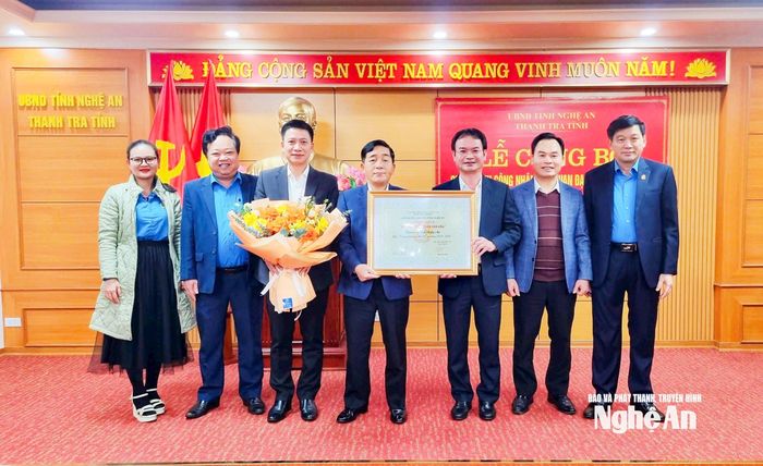 Thanh tra tỉnh đón nhận danh hiệu cơ quan đạt chuẩn văn hóa. Ảnh: CSCC