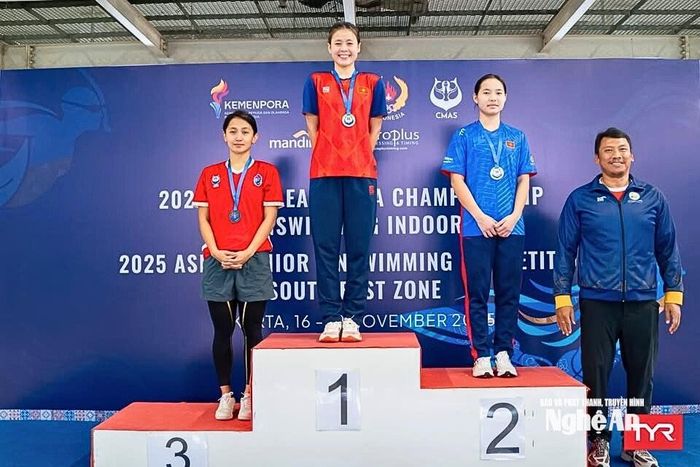 VĐV Nguyễn Tú Anh của Nghệ An đã xuất sắc giành 4 Huy chương Vàng tại giải Lặn Đông Nam Á 2025. Ảnh: Hải Hưng