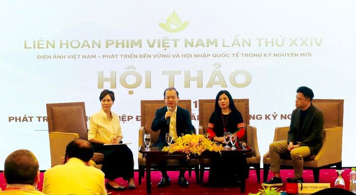 Phiên 1 của hội thảo có chủ đề Phát triển công nghiệp điện ảnh trong kỷ nguyên mới