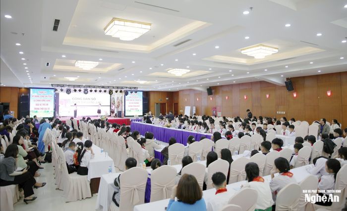 Toàn cảnh diễn đàn. Ảnh: Thanh Quỳnh