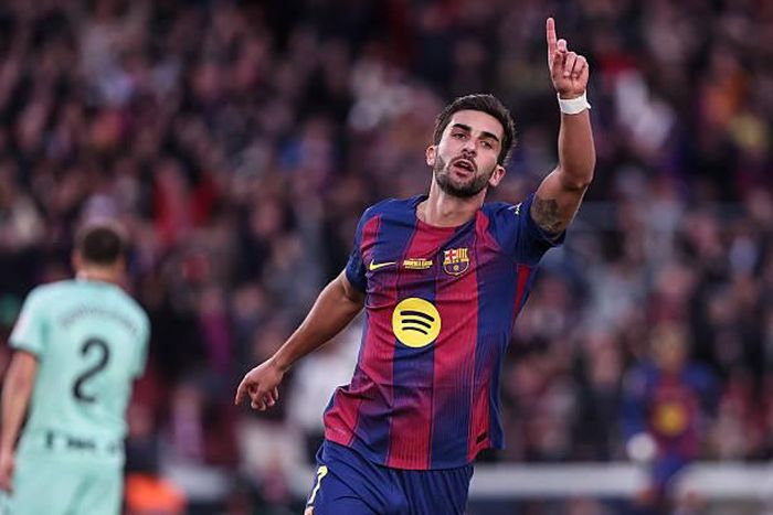 Ferran Torres ghi bàn cho Barcelona