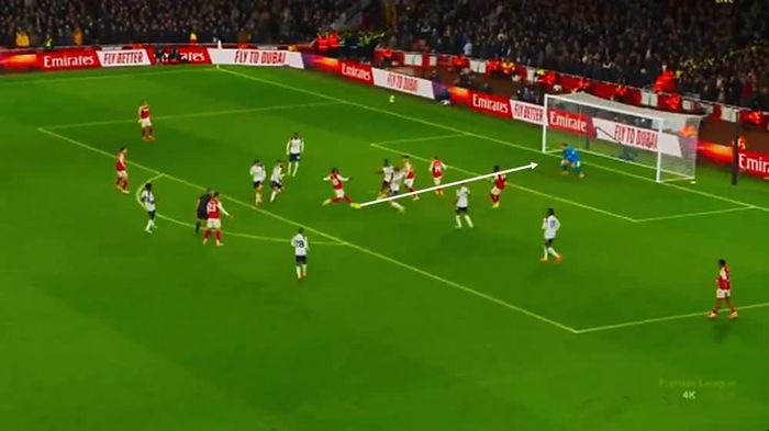 Eze ra chân chuẩn xác trong tình huống phản công nhanh của Arsenal