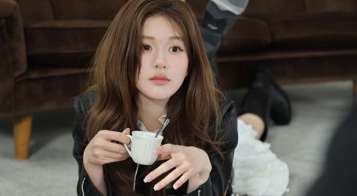  Triệu Lộ Tư có địa vị cao trong giới giải trí vì là "ngôi sao lưu lượng" lớn. 