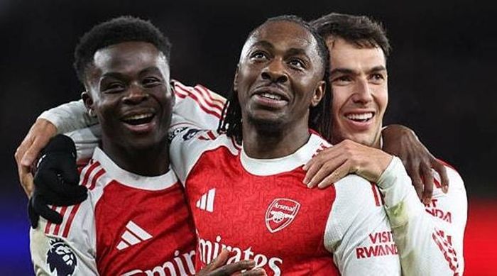 Bão chấn thương không còn là vấn đề với Arsenal.