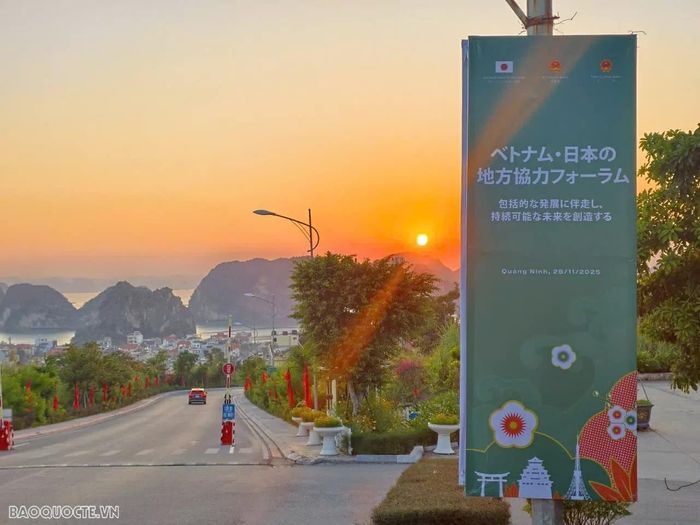  Hạ tầng giao thông và khu công nghiệp tại Quảng Ninh đã phát triển mạnh mẽ, kéo theo dòng vốn đầu tư nước ngoài ngày càng gia tăng. (Ảnh: Trần Trung) 