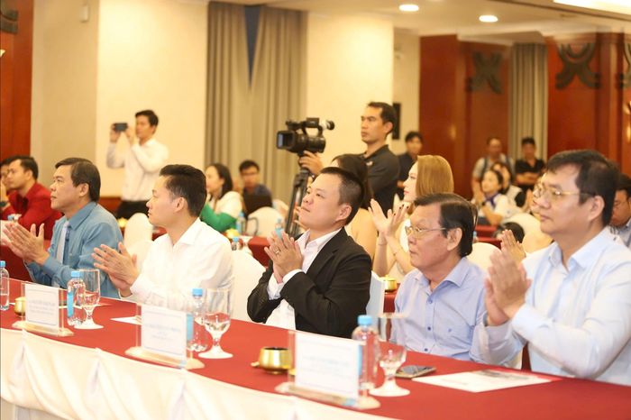 Đại biểu tham dự họp báo thông tin về giải Tiền Phong Half Marathon 2025.