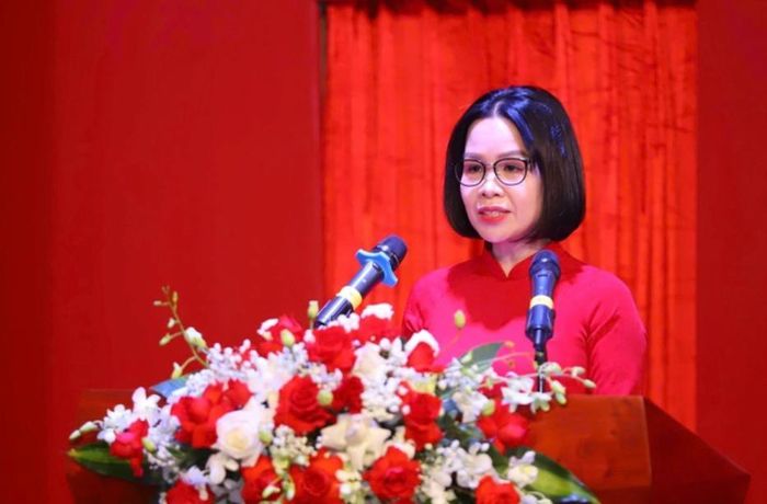 Bà Phạm Thị Thanh Mai - Phó Giám đốc Bảo tàng Hồ Chí Minh phát biểu tại buổi lễ kỷ niệm.