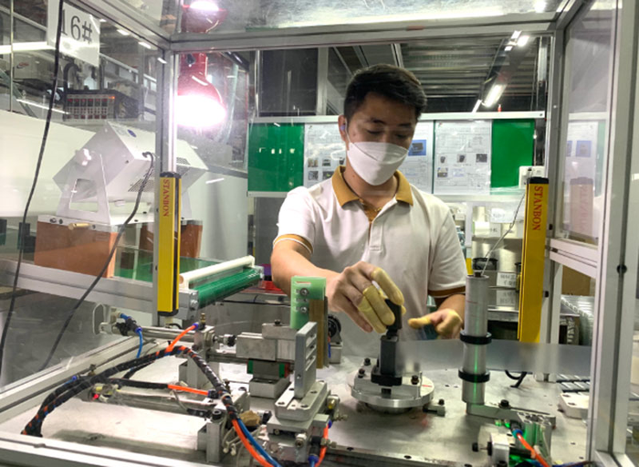Hoạt động sản xuất tại Khu công nghiệp Liên Hà Thái, tỉnh Hưng Yên.