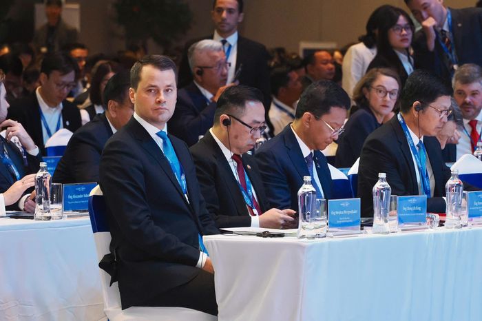  Sự đa dạng trong thành phần tham dự minh chứng cho uy tín và vị thế của Diễn đàn nhằm kiến tạo một nền tảng đối thoại chiến lược toàn diện, thúc đẩy hợp tác đa quốc gia phát triển kinh tế xanh, số và đổi mới sáng tạo. Ảnh: HOÀNG HÙNG 