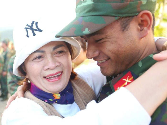 Những cái ôm thật chặt