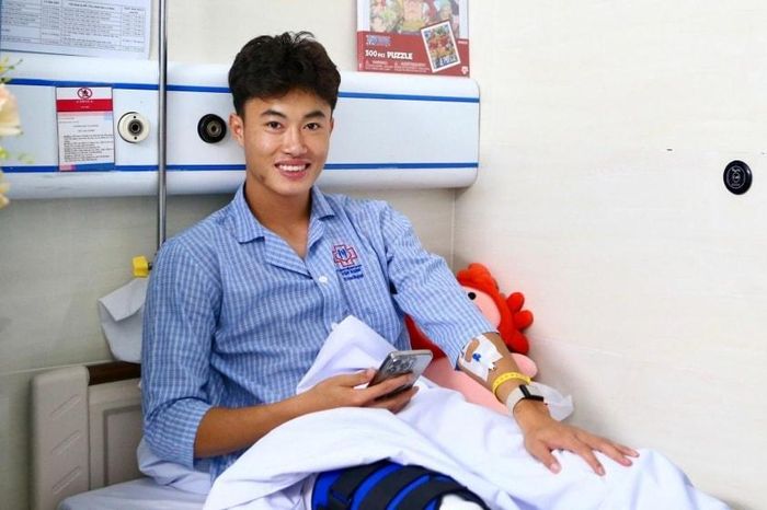 Đội trưởng của U22 Việt Nam đã phẫu thuật thành công chấn thương