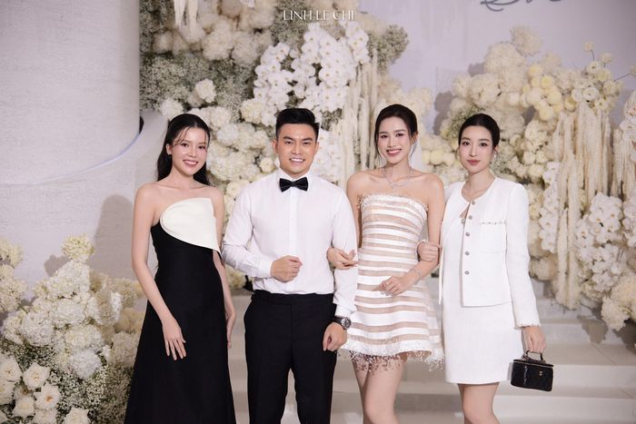 Vợ của chủ tịch CLB Hà Nội vướng nghi vấn mang thai lần 2