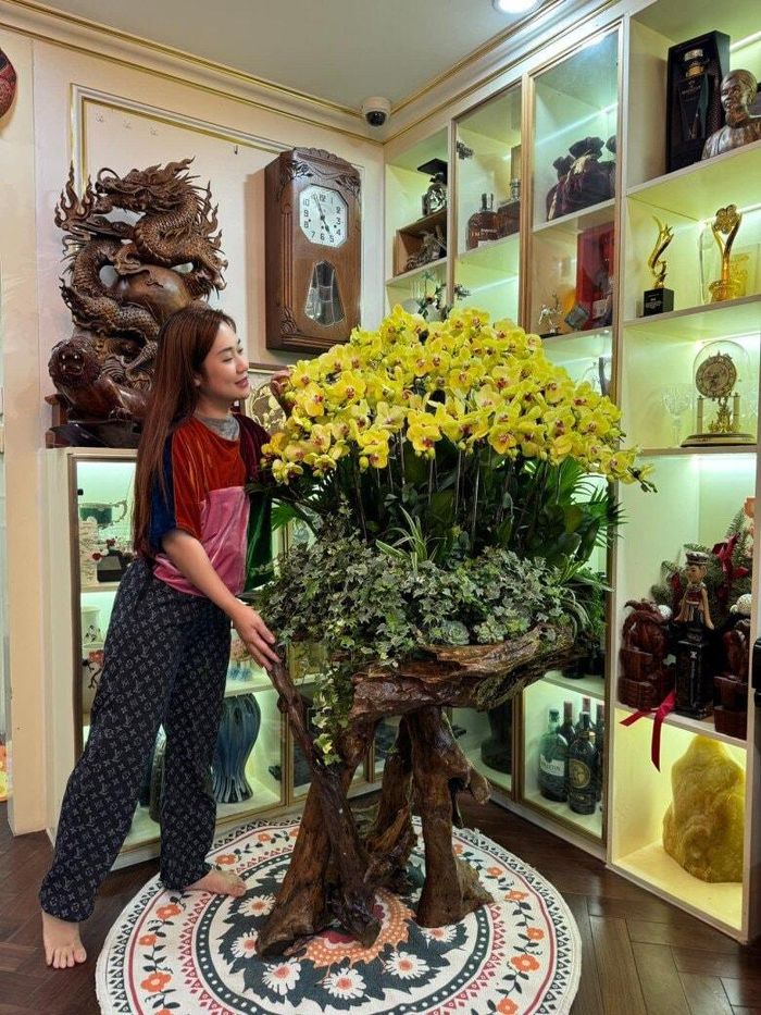 Thiếu tá Minh Nguyệt được khen đảm đang, tự tay chăm chút từng góc nhà.