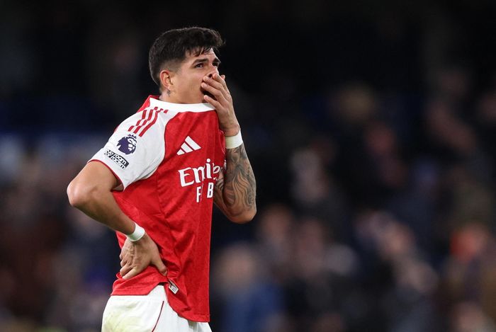  Arsenal bỏ lỡ thời cơ bứt phá trên BXH Premier League sau trận hòa Chelsea. 