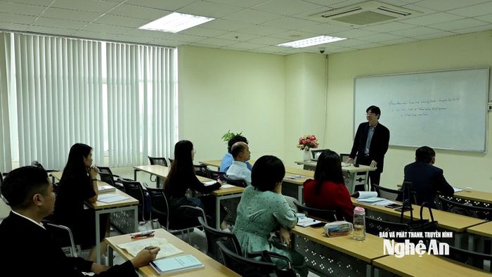 PGS.TS Nguyễn Đăng Điệp, một giảng viên có nhiều thành tựu. Ảnh cắt từ clip: Đình Tuấn