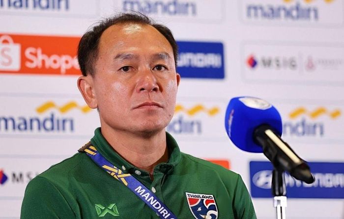 HLV Thawatchai Damrong-Ongtrakul tự tin cùng U22 Thái Lan chinh phục tấm HCV SEA Games 33