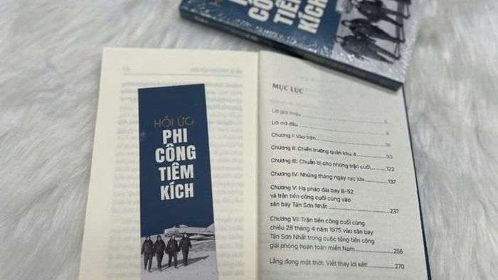  Tác phẩm được chia làm nhiều chương với tư liệu quý giá. 