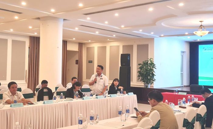 Các đại biểu đóng góp ý kiến tại hội thảo. Ảnh: HOÀNG LIÊN
