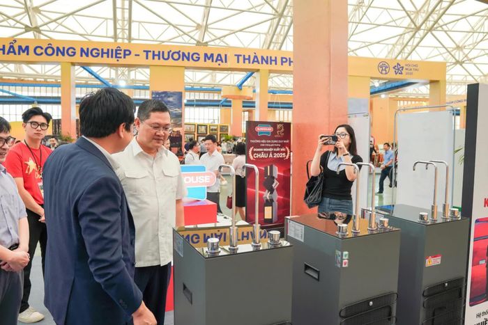Việc đổi mới phương thức sẽ nâng cao năng lực cho doanh nghiệp hội nhập. Ảnh: Hoàng Anh