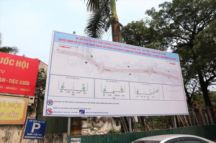 Dự án xây dựng đường Vành đai 1 đoạn Hoàng Cầu - Voi Phục gặp nhiều khó khăn do vướng giải phóng mặt bằng. Ảnh: HNMO