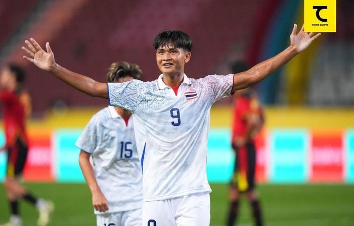 Yotsakorn Burapha - ngôi sao sáng nhất của U22 Thái Lan trận ra quân SEA Games 33. Ảnh: Think Curve