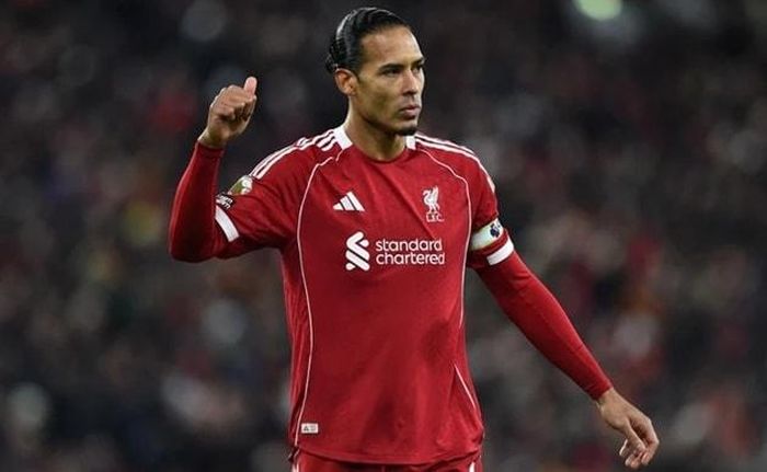 Van Dijk sa sút nhanh chóng ở tuổi 34