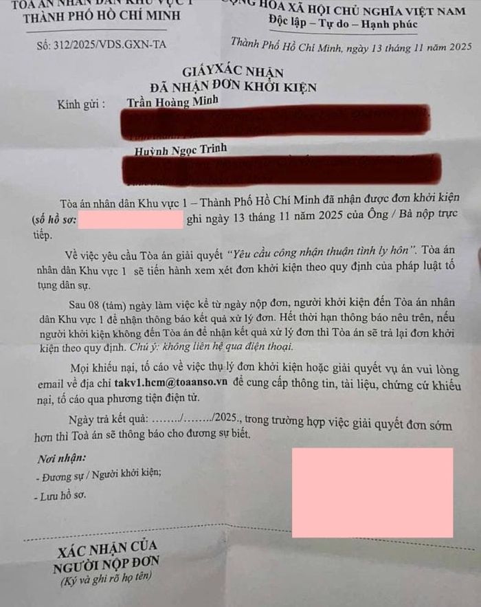 Ca sĩ Nhật Minh thông báo anh và Bình Tinh đã nộp đơn thuận tình ly hôn từ tháng 11/2025.