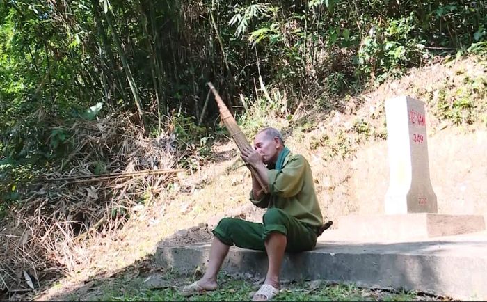 Tiếng khèn vang vọng bên cột mốc