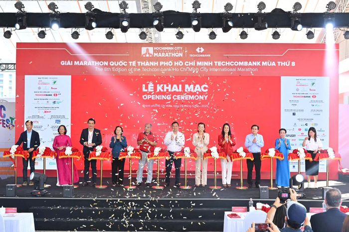 Khai mạc giải chạy lớn nhất Việt Nam.