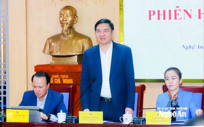 Đồng chí Hoàng Nghĩa Hiếu - Phó Bí thư Thường trực Tỉnh ủy, Chủ tịch HĐND tỉnh, Chủ tịch Ủy ban bầu cử tỉnh phát biểu kết luận. Ảnh: Thành Duy