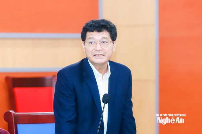 Đồng chí Phạm Trọng Hoàng - Ủy viên Ban Thường vụ Tỉnh ủy, Trưởng ban Tổ chức Tỉnh ủy phát biểu tại phiên họp. Ảnh: Thành Duy