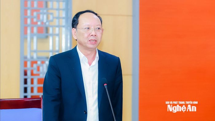 Đồng chí Bùi Thanh An - Ủy viên Ban Thường vụ Tỉnh ủy, Phó Chủ tịch Thường trực UBND tỉnh phát biểu tại phiên họp. Ảnh: Thành Duy